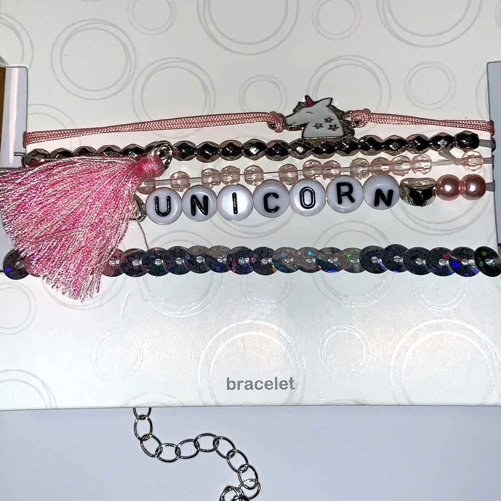 5 bracelets in a pack.Fun for girls. Unicorn charm and bead stretchy bracelet.🦄